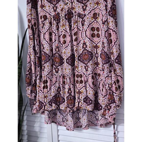 Altar'd State Pink Boho Pleated Front V-Neck Tie Long Sleeve Blouse Size Medium - Picture 3 of 7